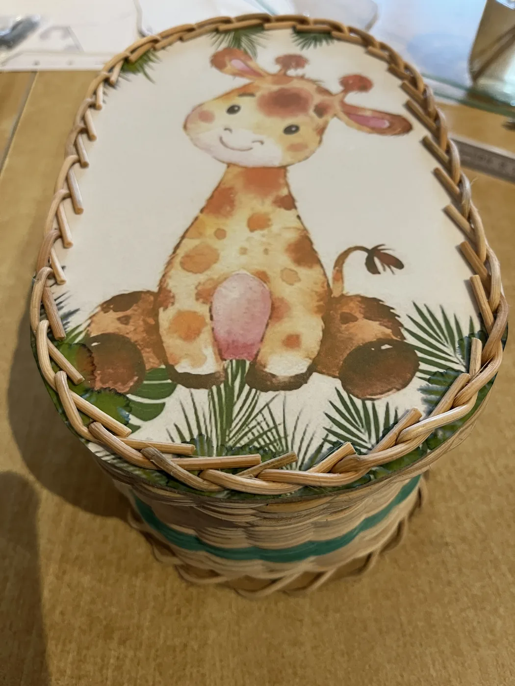 Erinnerungskorb mit Giraffenmotiv